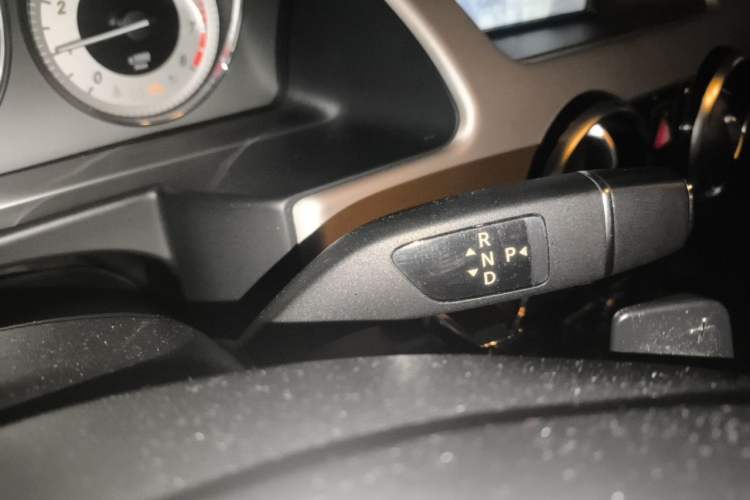 Used Mercedes-Benz GLK-Class 2013 GLK 300 4MATIC Dynamic Sunroof Model Gear Lever