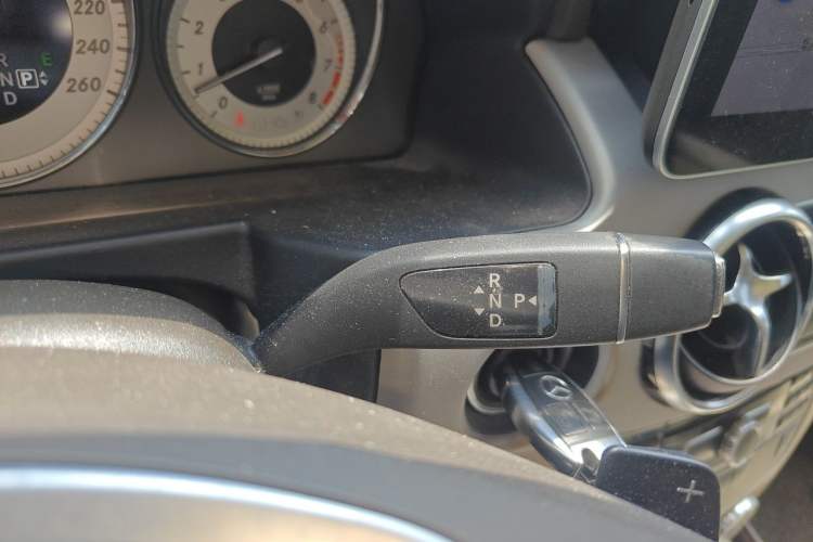 Used Mercedes-Benz GLK-Class 2013 GLK 300 4MATIC Dynamic Sunroof Model Gear Lever