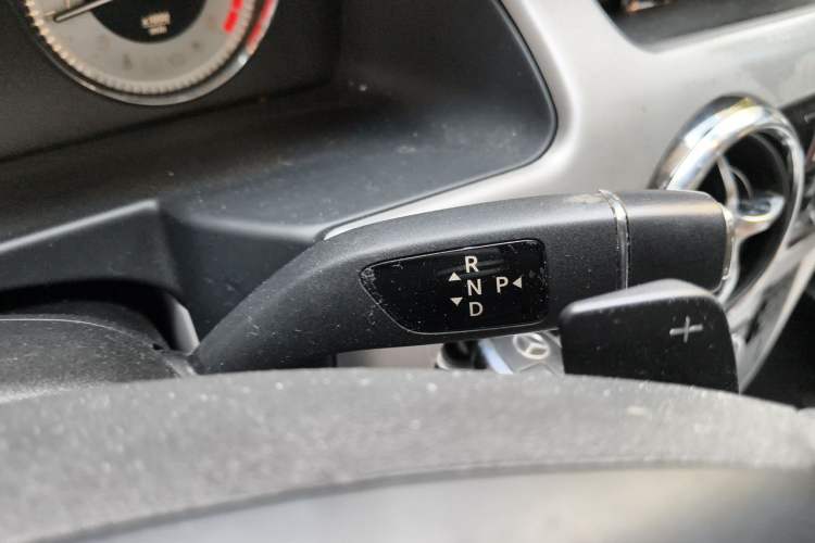Used Mercedes-Benz GLK-Class 2013 GLK 300 4MATIC Dynamic Sunroof Model Gear Lever
