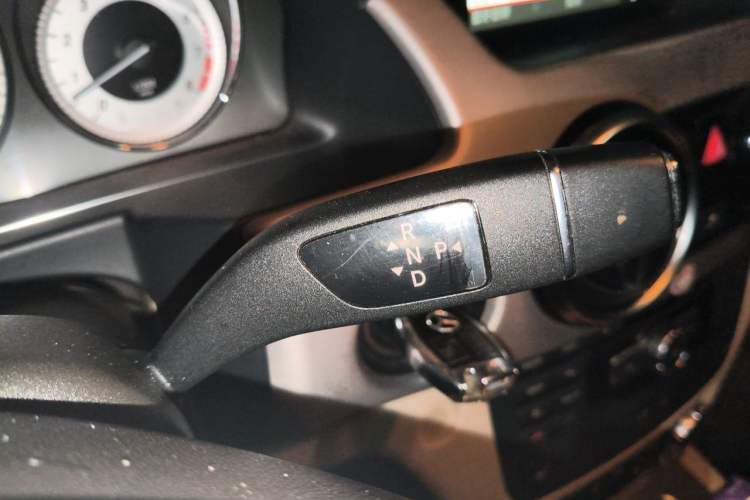 Used Mercedes-Benz GLK-Class 2013 GLK 300 4MATIC Dynamic Sunroof Model Gear Lever