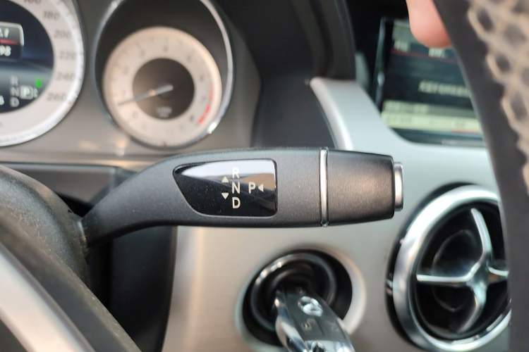 Used Mercedes-Benz GLK-Class 2013 GLK 300 4MATIC Dynamic Sunroof Model Gear Lever