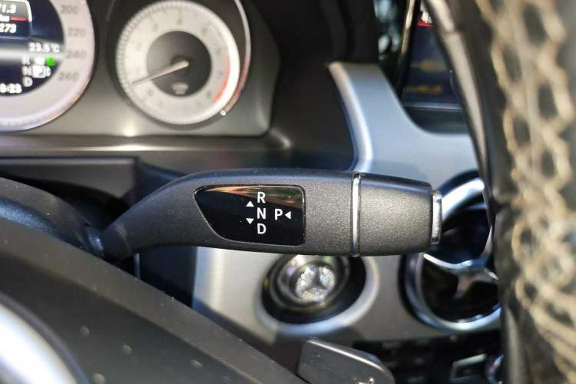 Used Mercedes-Benz GLK-Class 2013 GLK 300 4MATIC Fashion Model Gear Lever