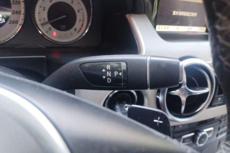 Used Mercedes-Benz GLK-Class 2013 GLK 300 4MATIC Dynamic Sunroof Model Gear Lever