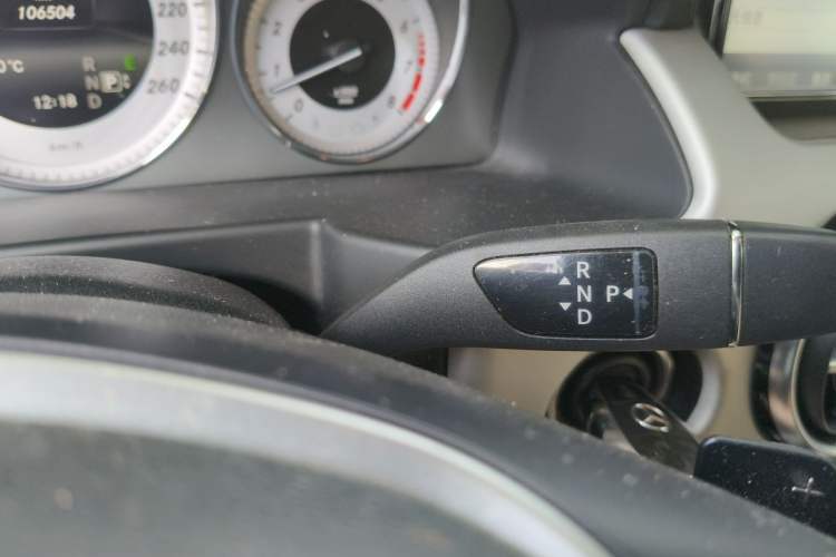 Used Mercedes-Benz GLK-Class 2013 GLK 300 4MATIC Dynamic Sunroof Model Gear Lever