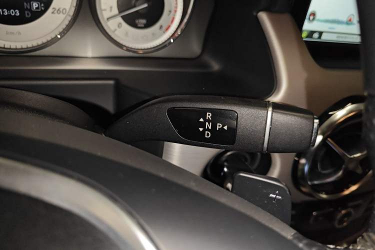 Used Mercedes-Benz GLK-Class 2013 GLK 300 4MATIC Dynamic Sunroof Model Gear Lever