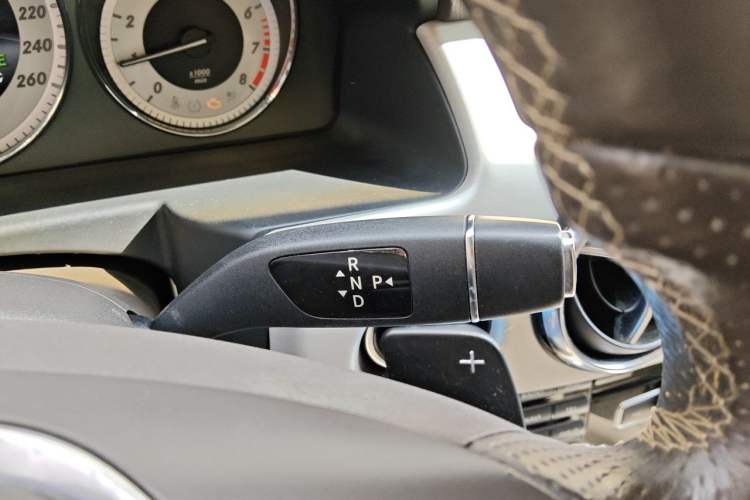 Used Mercedes-Benz GLK-Class 2013 GLK 300 4MATIC Dynamic Sunroof Model Gear Lever