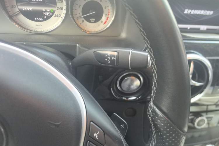 Used Mercedes-Benz GLK-Class 2013 GLK 300 4MATIC Luxury Model Gear Lever