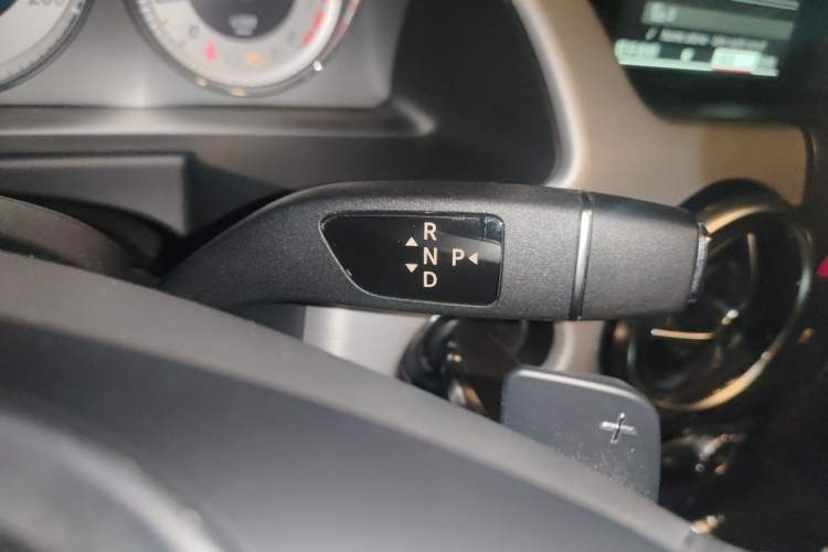 Used Mercedes-Benz GLK-Class 2013 GLK 300 4MATIC Dynamic Sunroof Model Gear Lever