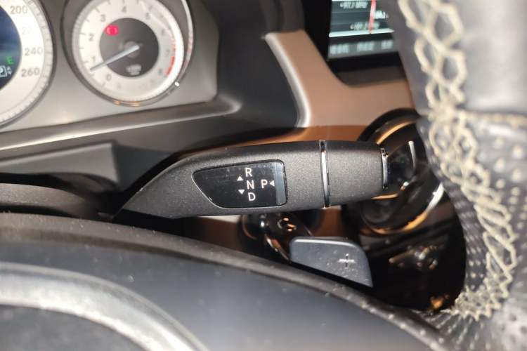 Used Mercedes-Benz GLK-Class 2013 GLK 300 4MATIC Dynamic Sunroof Model Gear Lever