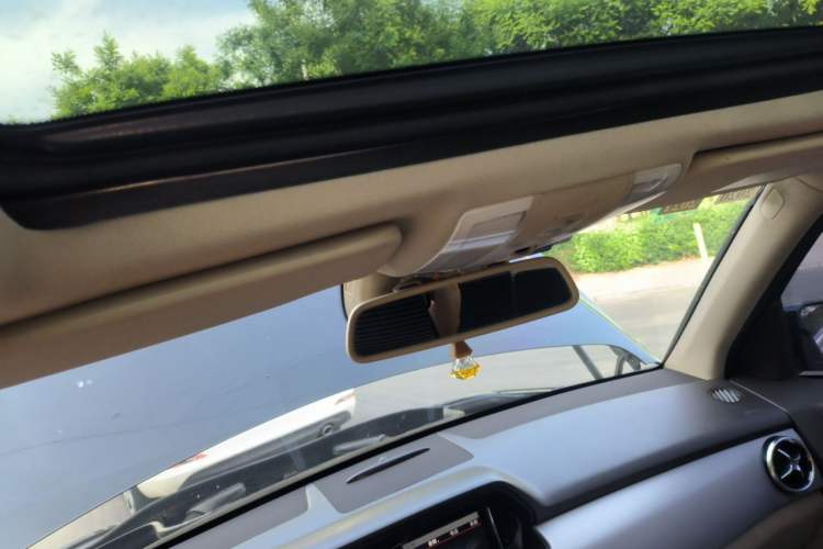 Used Mercedes-Benz GLK-Class 2013 GLK 300 4MATIC Dynamic Sunroof Model Headliner