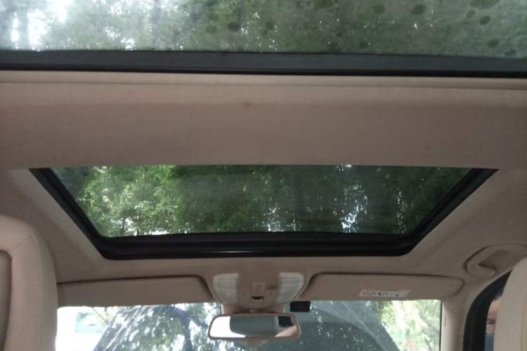 Used Mercedes-Benz GLK-Class 2013 Facelift GLK 300 4MATIC Fashion Edition Headliner