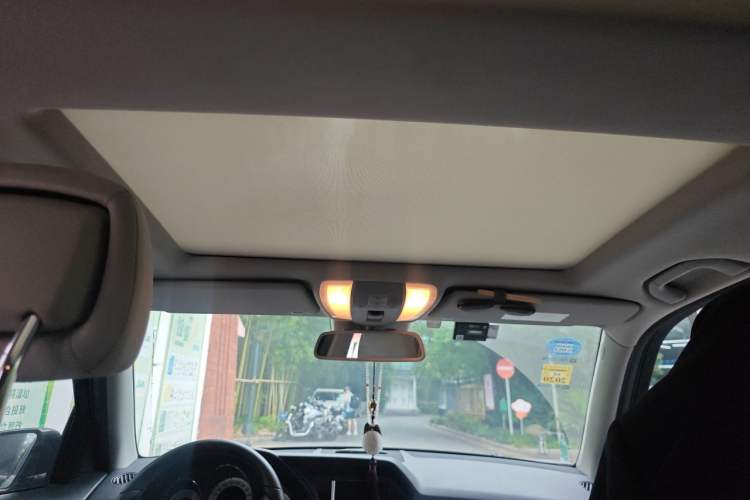Used Mercedes-Benz GLK-Class 2013 Facelift GLK 300 4MATIC Fashion Edition Headliner