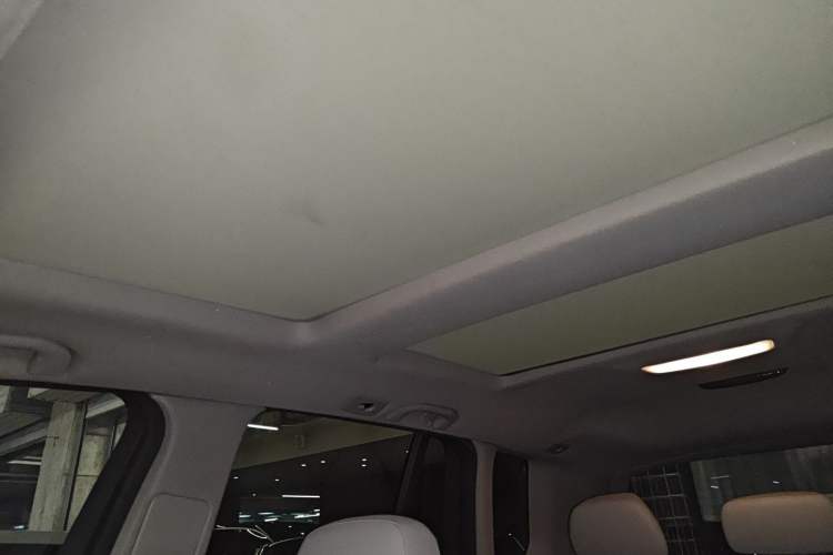Used Mercedes-Benz GLK-Class 2013 GLK 300 4MATIC Dynamic Sunroof Model Headliner
