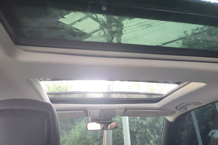 Used Mercedes-Benz GLK-Class 2013 GLK 300 4MATIC Dynamic Sunroof Model Headliner