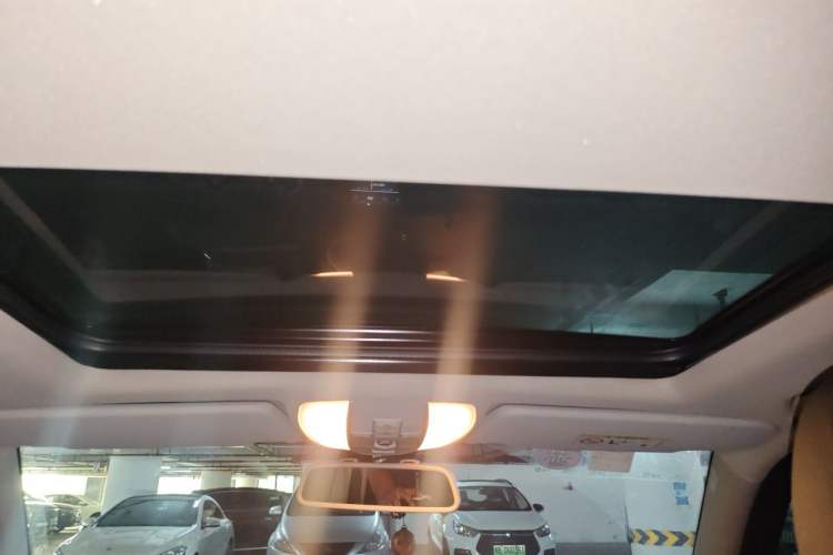 Used Mercedes-Benz GLK-Class 2013 GLK 300 4MATIC Dynamic Sunroof Model Headliner