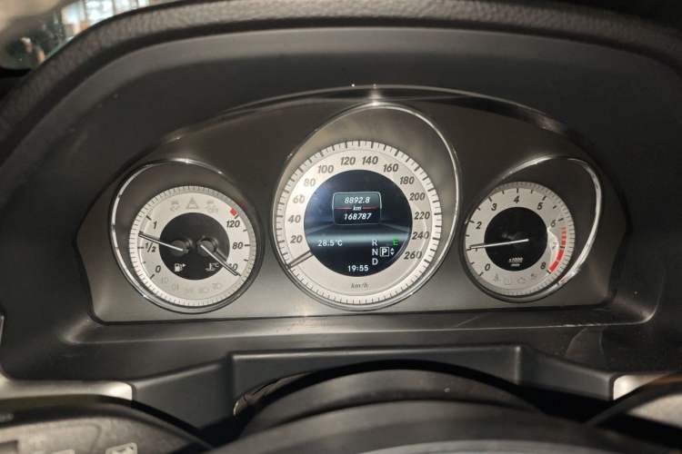 Used Mercedes-Benz GLK-Class 2013 GLK 300 4MATIC Fashion Model Instrument Cluster