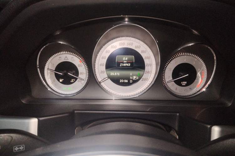 Used Mercedes-Benz GLK-Class 2013 GLK 300 4MATIC Dynamic Sunroof Model Instrument Cluster
