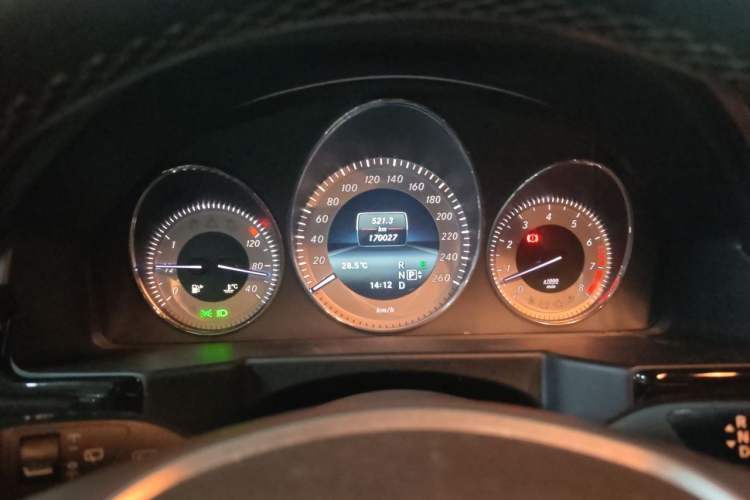Used Mercedes-Benz GLK-Class 2013 Facelift GLK 300 4MATIC Luxury Edition Instrument Cluster