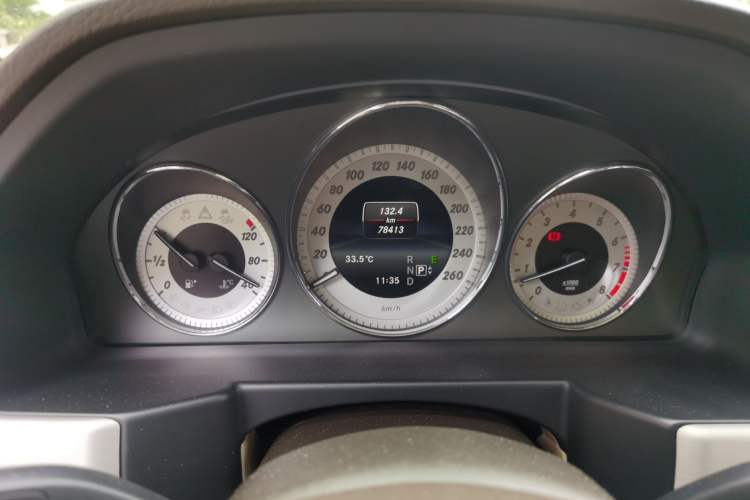 Used Mercedes-Benz GLK-Class 2013 GLK 300 4MATIC Dynamic Sunroof Model Instrument Cluster