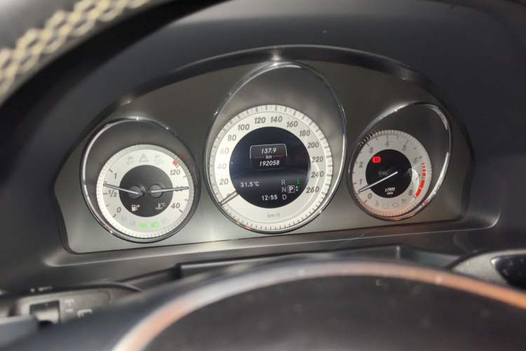 Used Mercedes-Benz GLK-Class 2013 GLK 300 4MATIC Dynamic Sunroof Model Instrument Cluster