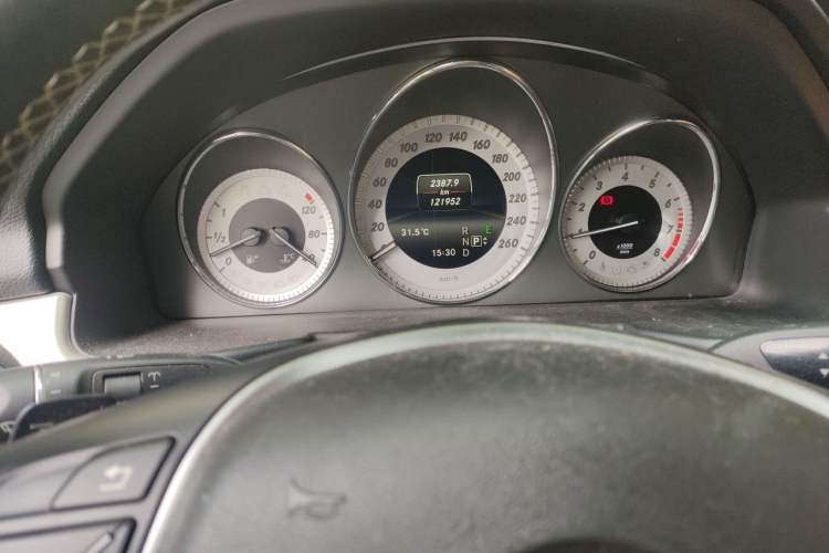 Used Mercedes-Benz GLK-Class 2013 GLK 300 4MATIC Dynamic Sunroof Model Instrument Cluster