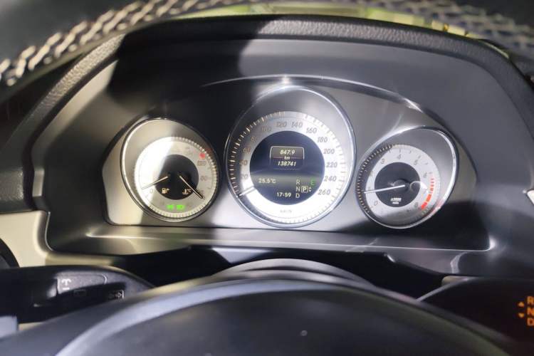 Used Mercedes-Benz GLK-Class 2013 GLK 300 4MATIC Dynamic Sunroof Model Instrument Cluster