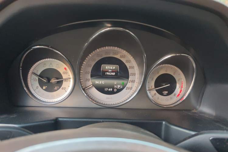 Used Mercedes-Benz GLK-Class 2013 GLK 300 4MATIC Dynamic Sunroof Model Instrument Cluster