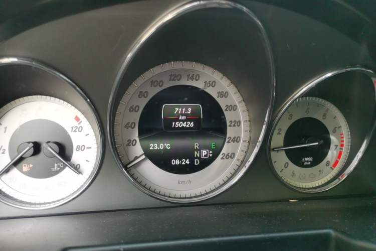 Used Mercedes-Benz GLK-Class 2013 Facelift GLK 300 4MATIC Fashion Edition Instrument Cluster