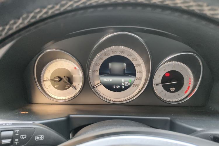Used Mercedes-Benz GLK-Class 2013 GLK 300 4MATIC Dynamic Sunroof Model Instrument Cluster