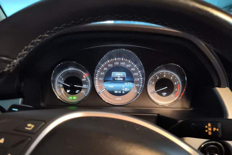 Used Mercedes-Benz GLK-Class 2013 GLK 300 4MATIC Dynamic Sunroof Model Instrument Cluster