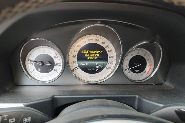 Used Mercedes-Benz GLK-Class 2013 GLK 300 4MATIC Dynamic Sunroof Model Instrument Cluster