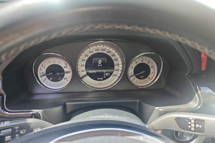 Used Mercedes-Benz GLK-Class 2013 GLK 300 4MATIC Luxury Model Instrument Cluster