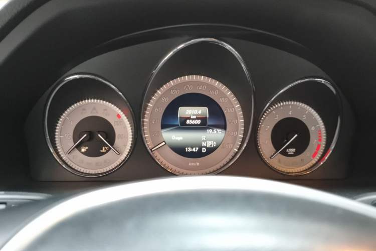 Used Mercedes-Benz GLK-Class 2013 GLK 300 4MATIC Dynamic Sunroof Model Instrument Cluster