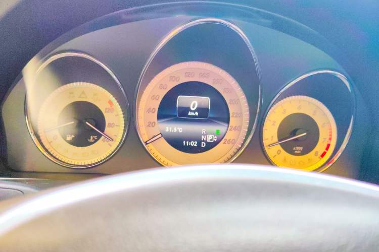 Used Mercedes-Benz GLK-Class 2013 GLK 300 4MATIC Dynamic Sunroof Model Instrument Cluster
