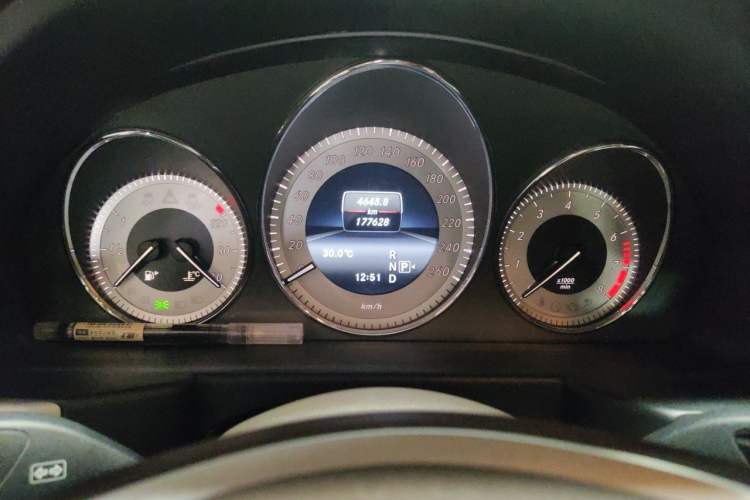 Used Mercedes-Benz GLK-Class 2013 GLK 300 4MATIC Dynamic Sunroof Model Instrument Cluster