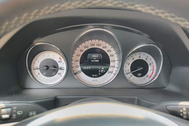 Used Mercedes-Benz GLK-Class 2013 GLK 300 4MATIC Dynamic Edition Instrument Cluster