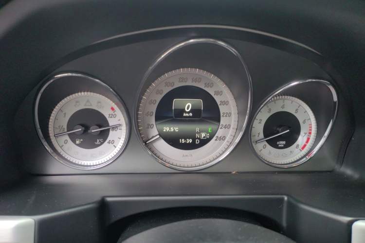 Used Mercedes-Benz GLK-Class 2013 GLK 300 4MATIC Dynamic Sunroof Model Instrument Cluster