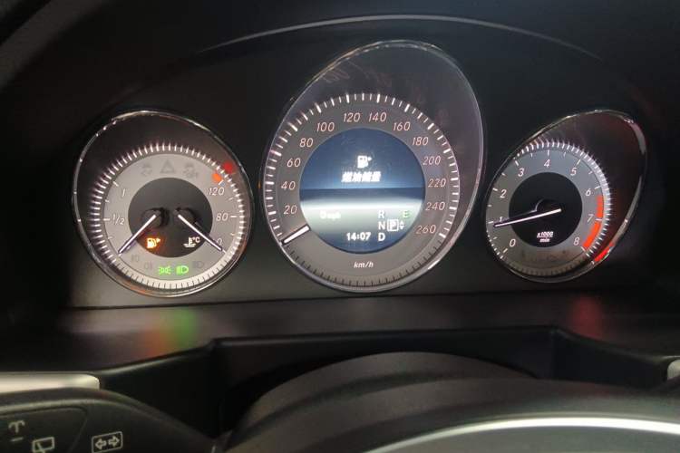 Used Mercedes-Benz GLK-Class 2013 GLK 300 4MATIC Dynamic Sunroof Model Instrument Cluster