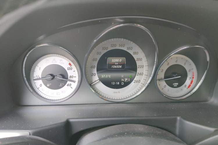 Used Mercedes-Benz GLK-Class 2013 GLK 300 4MATIC Dynamic Sunroof Model Instrument Cluster
