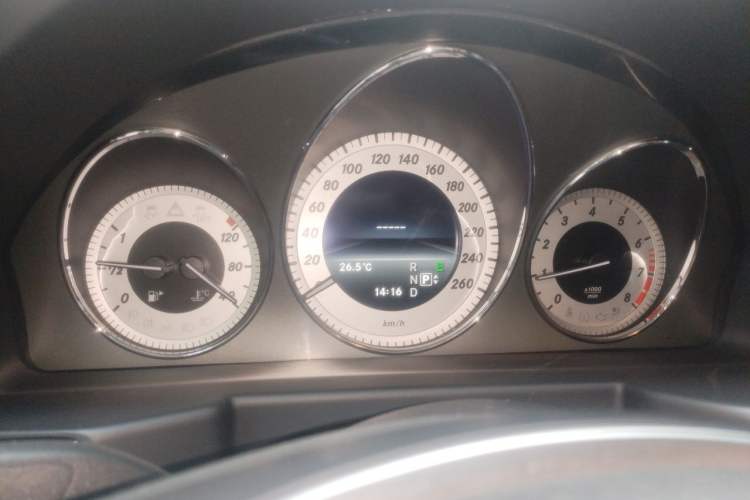 Used Mercedes-Benz GLK-Class 2013 Facelift GLK 300 4MATIC Luxury Edition Instrument Cluster