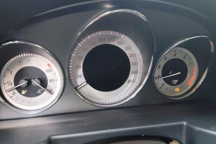 Used Mercedes-Benz GLK-Class 2013 GLK 300 4MATIC Dynamic Sunroof Model Instrument Cluster