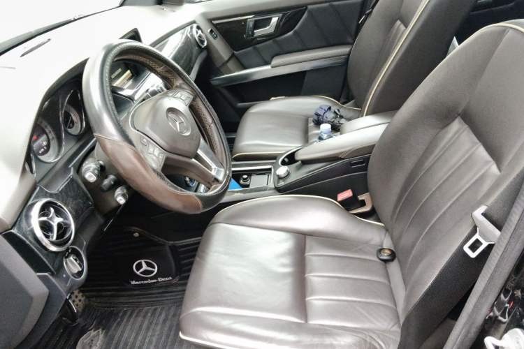 Used Mercedes-Benz GLK-Class 2013 Facelift GLK 300 4MATIC Luxury Edition Left Front Seat