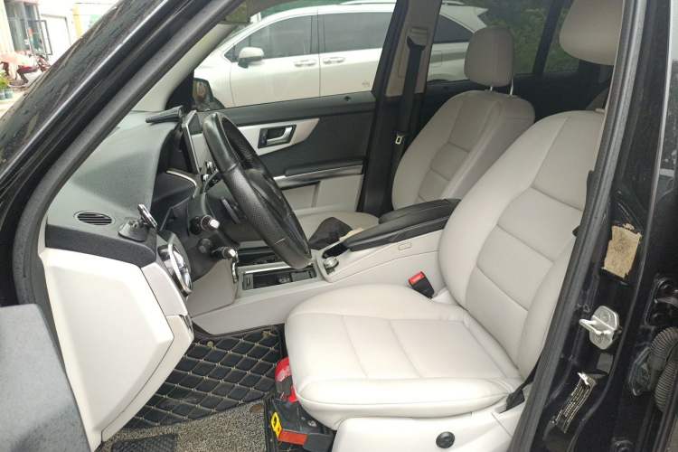 Used Mercedes-Benz GLK-Class 2013 GLK 300 4MATIC Dynamic Edition Left Front Seat