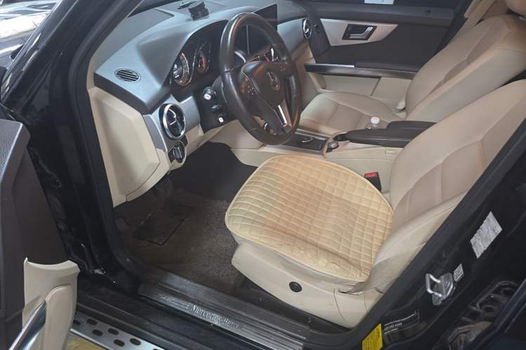Used Mercedes-Benz GLK-Class 2013 Facelift GLK 300 4MATIC Fashion Edition Left Front Seat