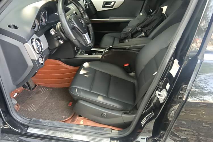 Used Mercedes-Benz GLK-Class 2013 Facelift GLK 300 4MATIC Fashion Edition Left Front Seat