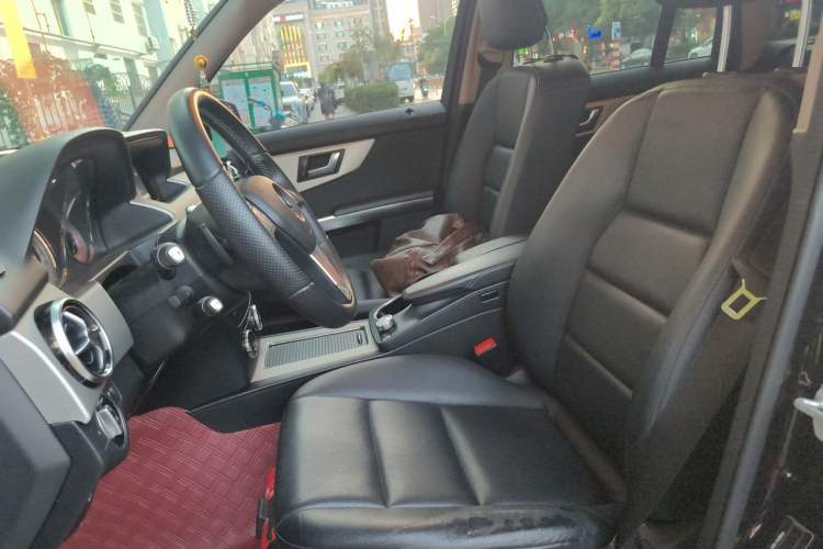 Used Mercedes-Benz GLK-Class 2013 GLK 300 4MATIC Dynamic Edition Left Front Seat