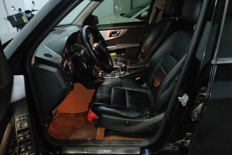 Used Mercedes-Benz GLK-Class 2013 GLK 300 4MATIC Luxury Model Left Front Seat