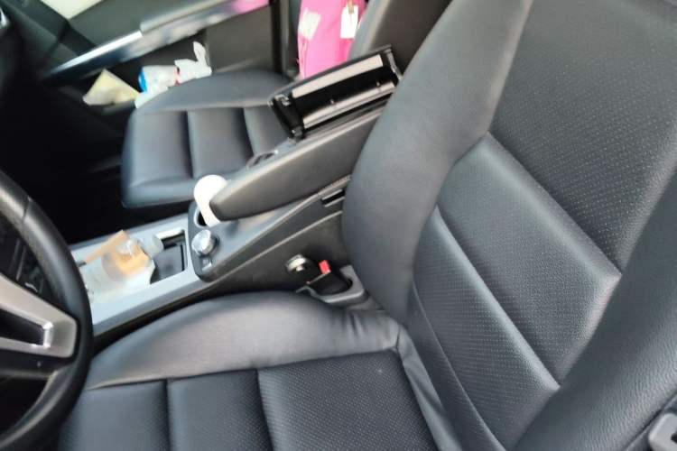 Used Mercedes-Benz GLK-Class 2013 GLK 300 4MATIC Fashion Model Left Front Seat