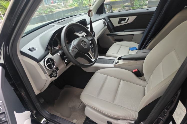 Used Mercedes-Benz GLK-Class 2013 Facelift GLK 300 4MATIC Fashion Edition Left Front Seat