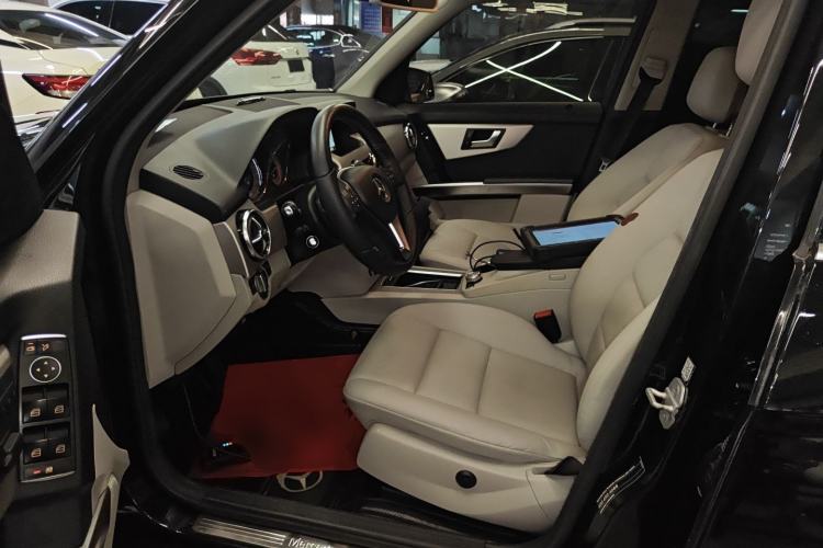 Used Mercedes-Benz GLK-Class 2013 GLK 300 4MATIC Dynamic Sunroof Model Left Front Seat